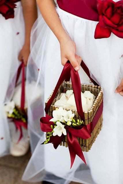 Wedding Flower Girl Basket
 50 Lovely Flower Girl Basket Ideas To Try Weddingomania