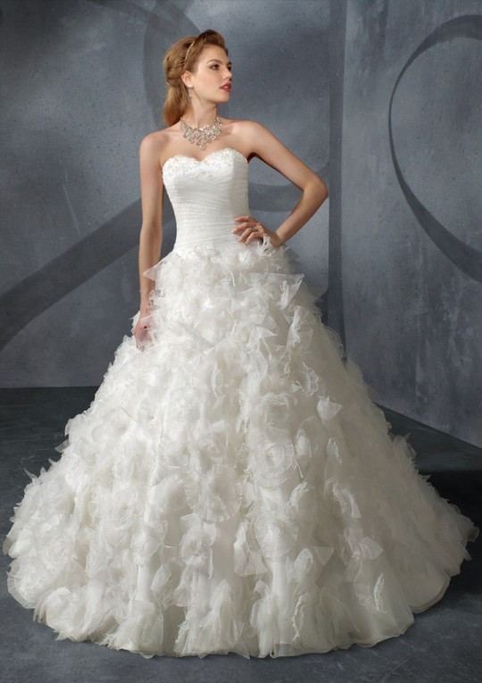 Wedding Gowns Pictures
 Inner Peace In Your Life The Most Beautiful Wedding Dress