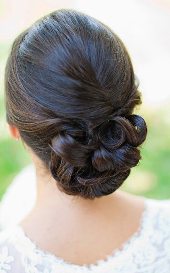 Wedding Hairstyles Low Buns
 12 Romantic Buns You Must Have for Summer Pretty Designs