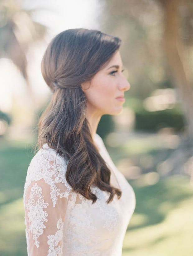Wedding Hairstyles With Hair Down
 17 Gorgeous Half Up Half Down Wedding Hairstyles