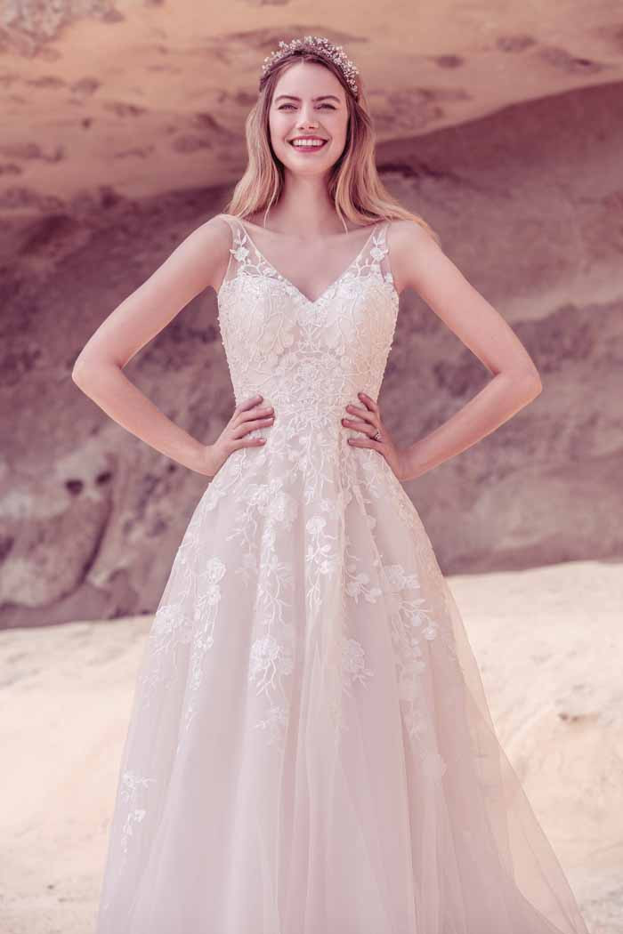 Wedding Look
 Beautiful bridal gowns for AW16