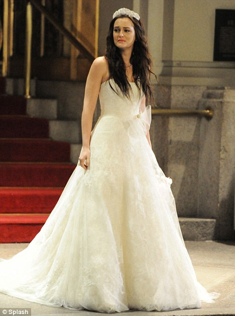 Wedding Look
 Fashion & Beauty Vera Wang dresses Blair in Wedding Dress