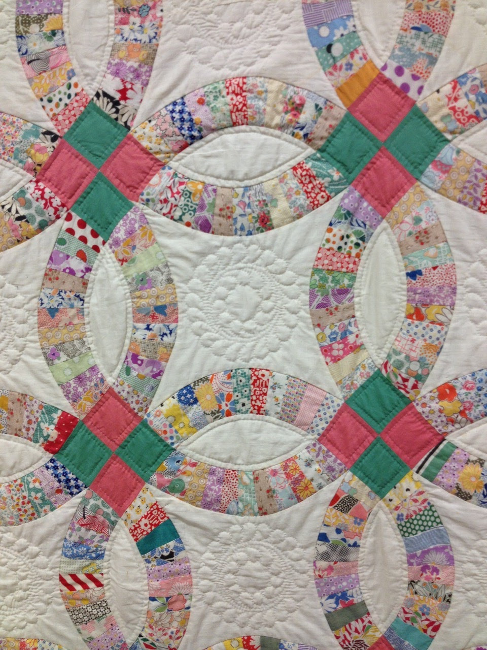 Wedding Ring Quilt
 Wyoming Breezes Vintage Quilt Double Wedding Ring