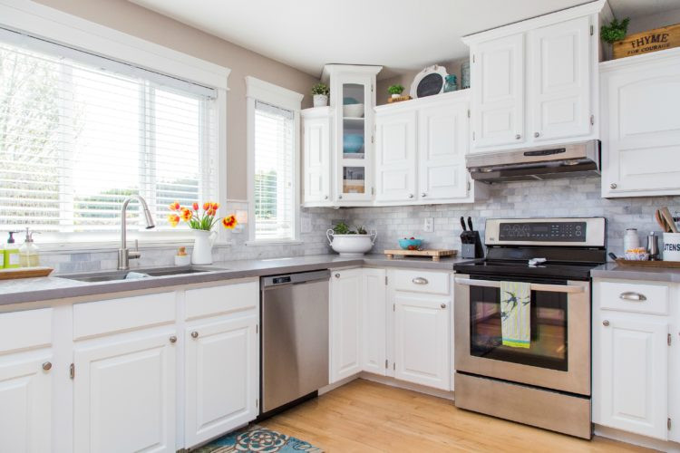 White Kitchen Cabinet Designs
 20 Beautiful White Kitchen Cabinets Ideas
