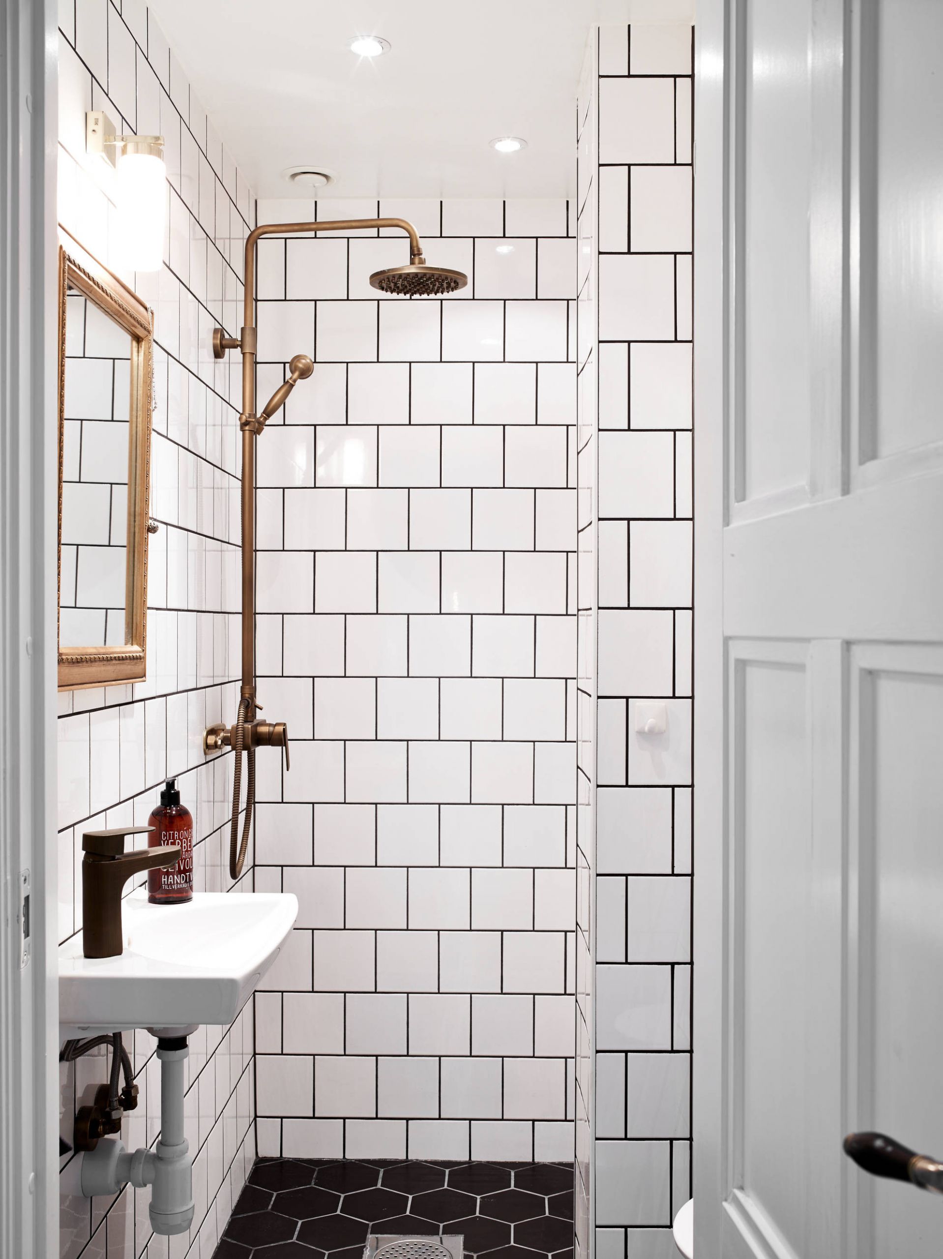 White Square Tile Bathroom
 decordots 2014 April