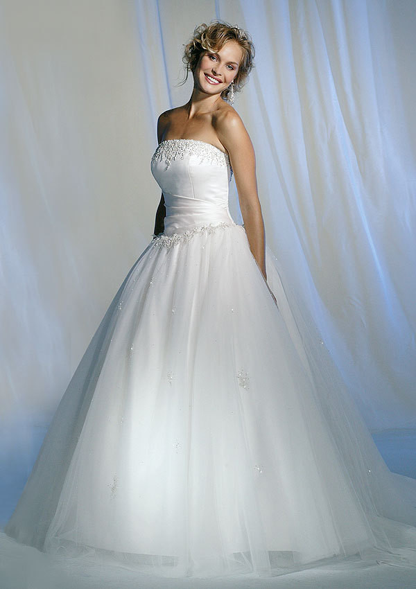 White Wedding Dress
 10 Stunning Alternatives to Traditional Wedding White