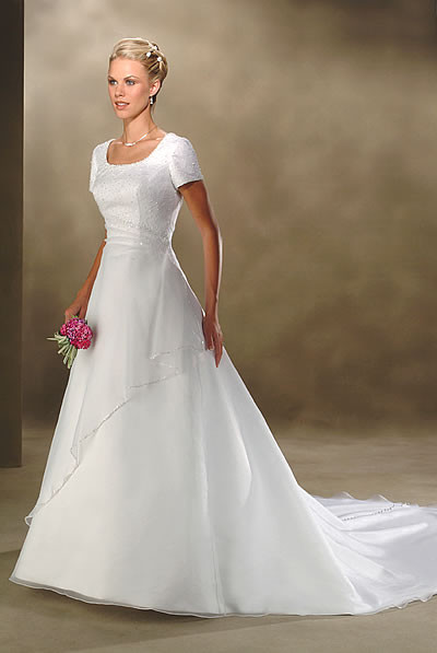 Wholesale Wedding Gowns
 Halter Deep V neck Informal Wedding Dresses KI0040