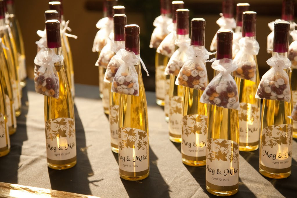 Wine Bottle Wedding Favors
 Wine Bottle Wedding Favors