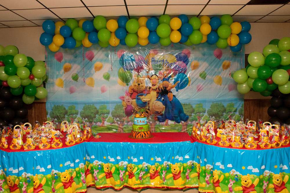 Winnie The Pooh 1st Birthday Decorations
 Winnie the pooh Birthday Party Ideas