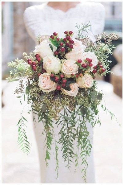 Winter Flowers For Weddings
 Seasonal Favorites 5 Winter Wedding Bouquets