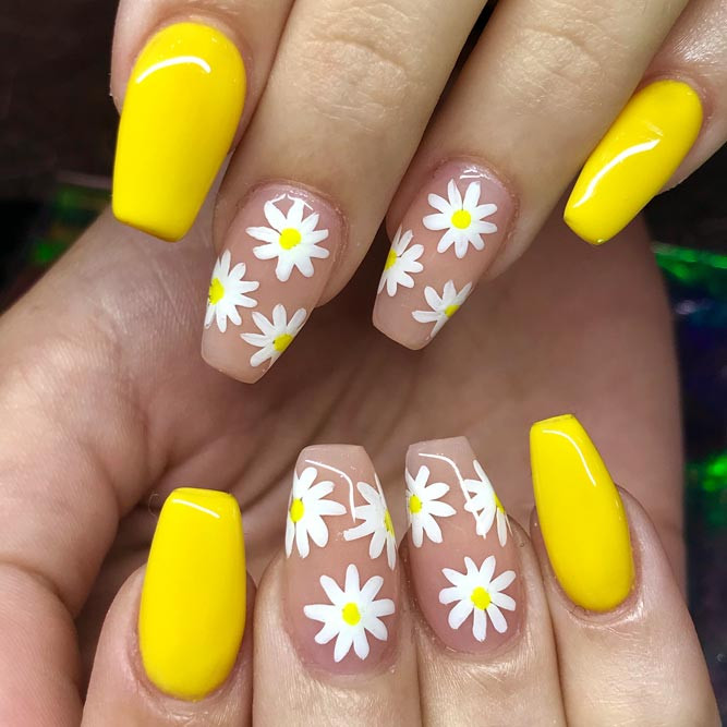 Yellow Nail Ideas
 Flirty And Cute Nails For Summer