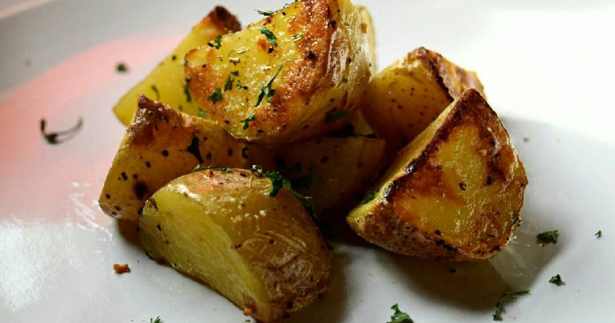 Yellow Potato Recipes
 Roasted Yellow Potatoes Recipe by chefliv Cookpad