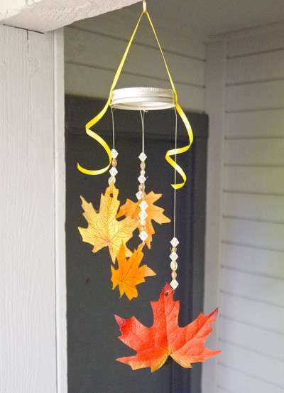 Autumn Arts And Crafts
 Fall leaf mobile – Something Silly