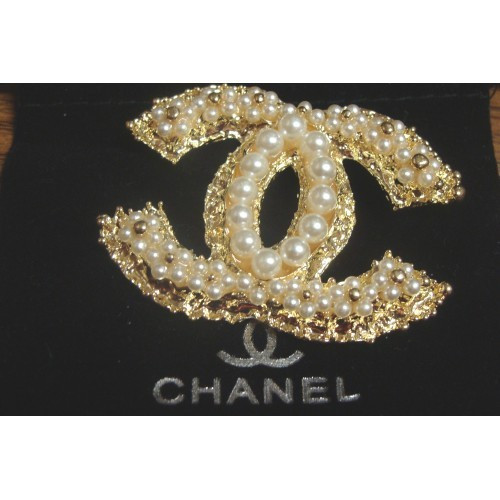 Brooches Logo
 Designer Inspired Pearl Pin Big Brooch Logo Chanel