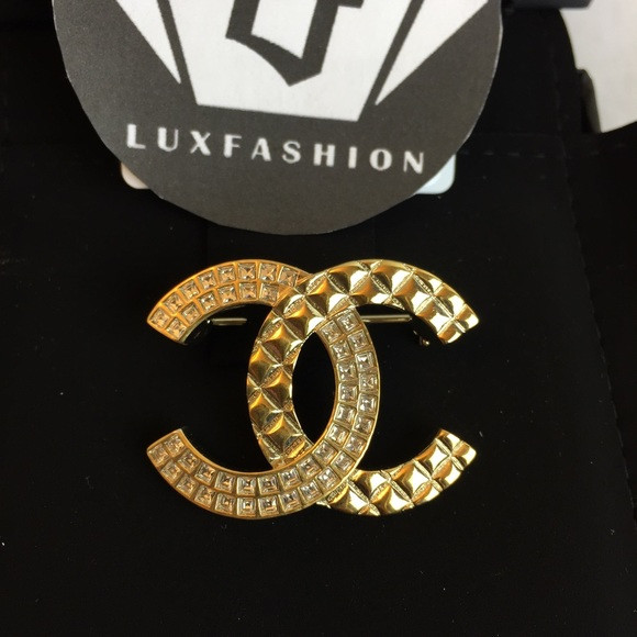Chanel Brooches
 CHANEL Jewelry Brooch Pin 2017