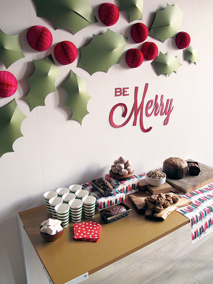 Christmas Wall Decor
 Christmas Decorations – 20 DIY Ideas You Should Try Hongkiat