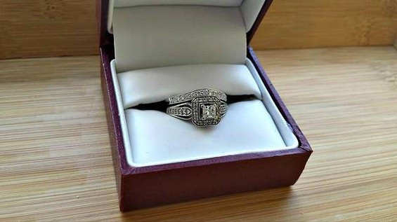 Craigslist Wedding Rings
 For Sale on St Louis Craigslist Engagement Ring Edition
