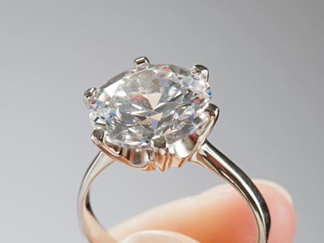 Craigslist Wedding Rings
 Guy Selling Engagement Ring " ce Worn By Satan Herself