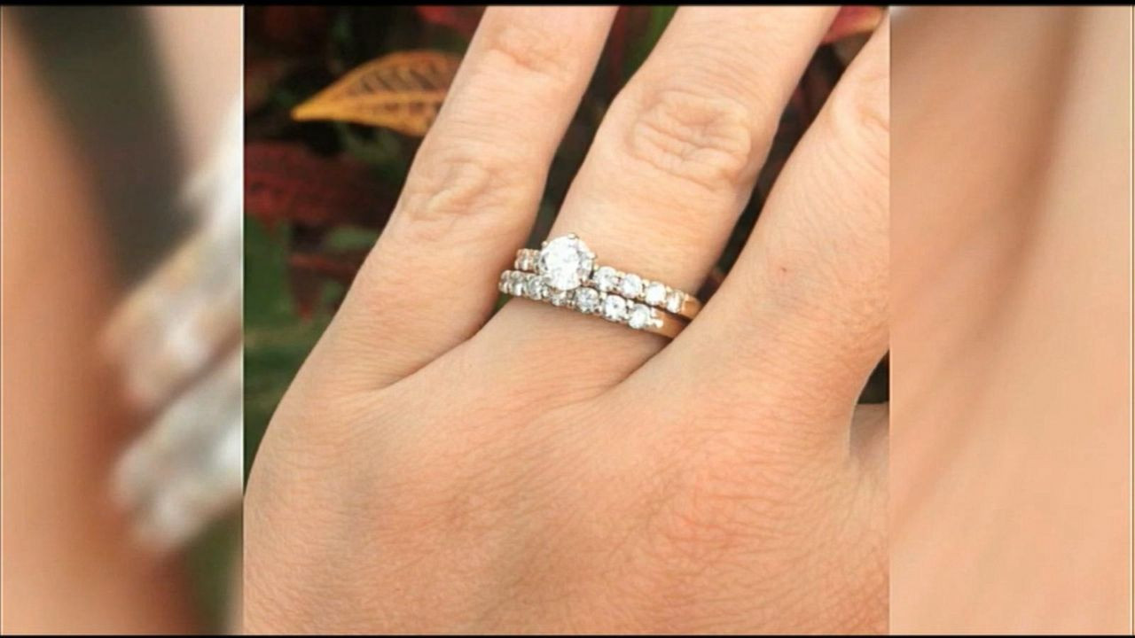 Craigslist Wedding Rings
 Craigslist Reunites Lucky Woman With Engagement Ring Lost