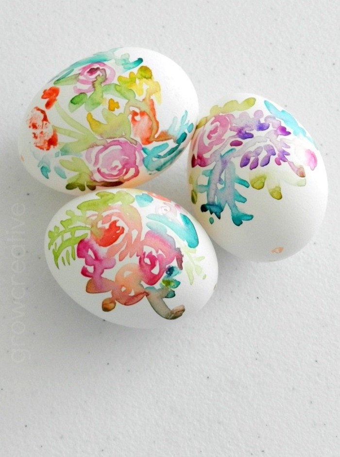 Easter Egg Decorating Ideas
 9 of the prettiest floral Easter egg decorating ideas