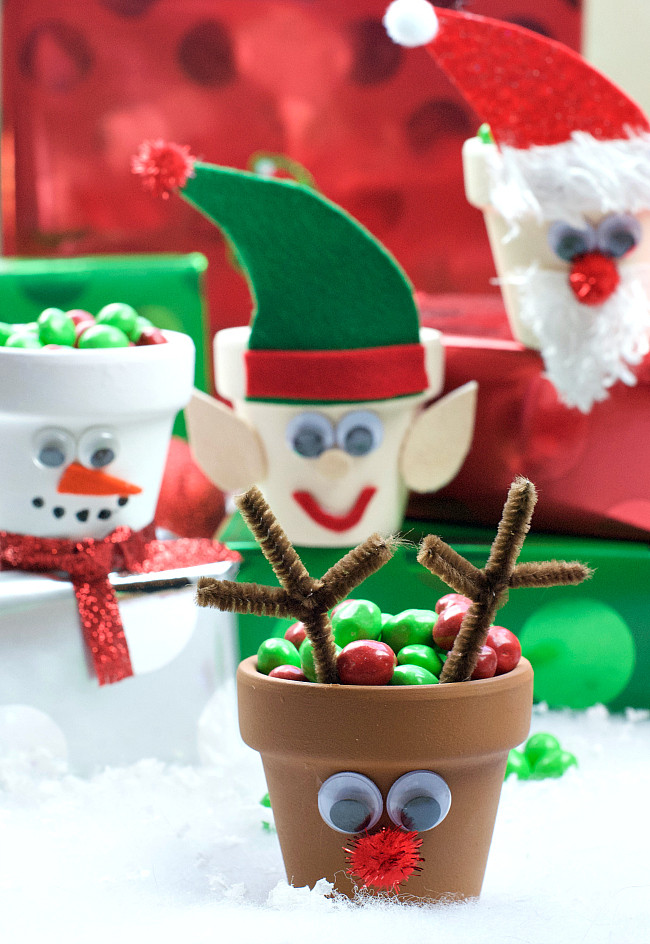 Easy Christmas Craft
 25 Cute and Simple Christmas Crafts for Everyone Crazy