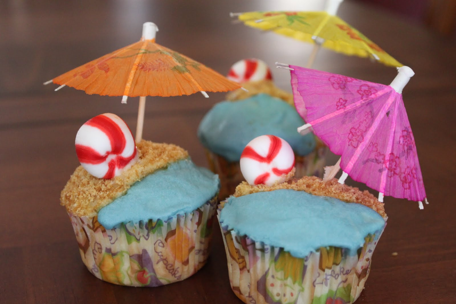 Easy Cupcake Decorating Ideas For Summer
 Summer Cupcakes