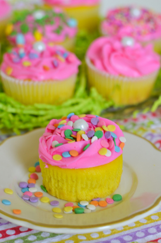 Easy Easter Cupcakes Decorating Ideas
 Easter Cupcakes Funfetti Surprise Flour My Face