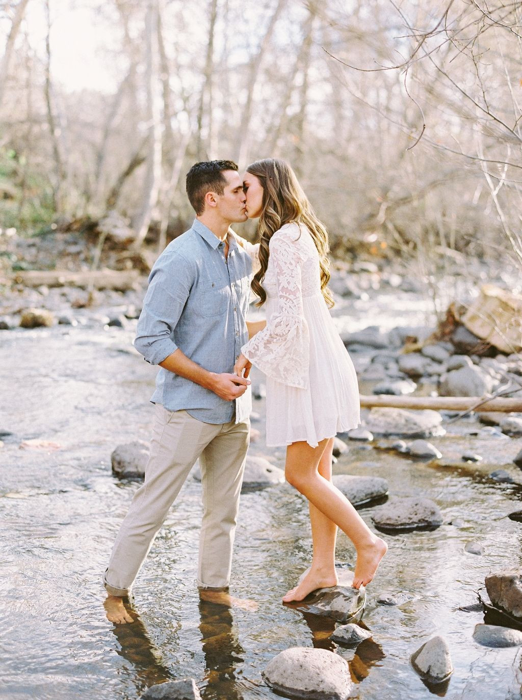 Engagement Photo Ideas For Summer
 Early Spring engagement shoot in Arizona via Magnolia