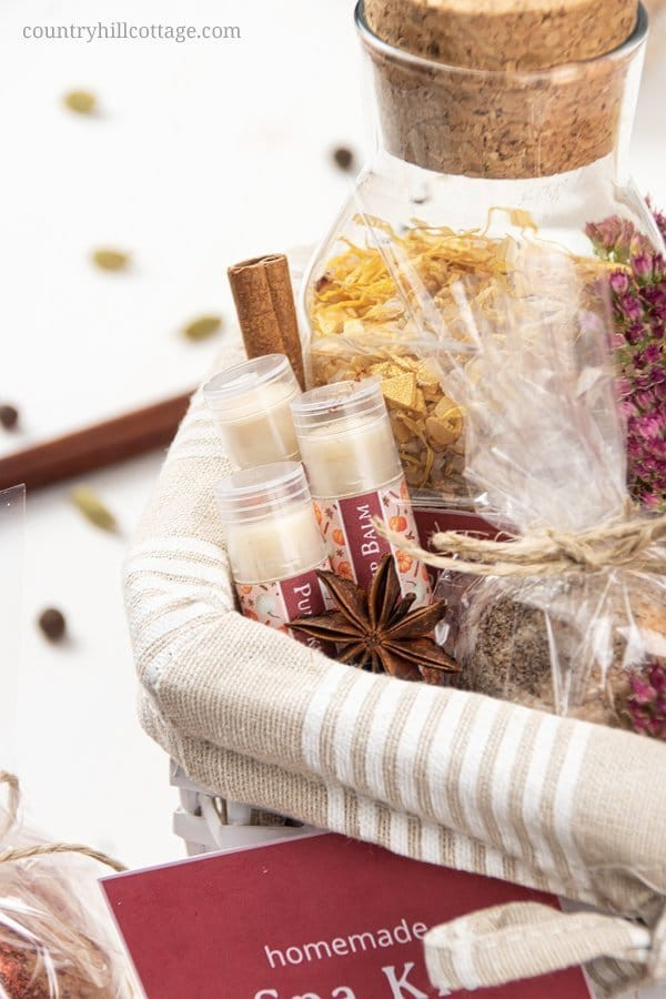 Fall Gifts For Her
 DIY Beauty Fall Gift Basket – Pretty Homemade Pamper
