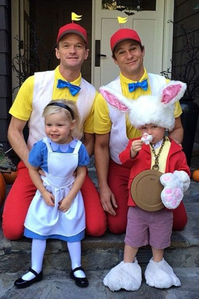 Family Of Four Halloween Costume Ideas
 GENIUS HALLOWEEN COSTUME IDEAS – For the whole family