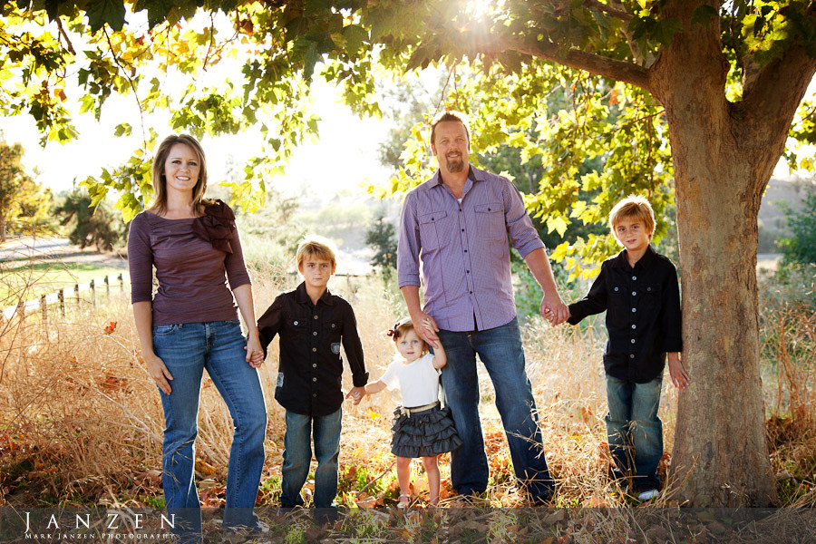 Family Portraits Ideas For Fall
 Amy s Daily Dose Fall Family Portraits