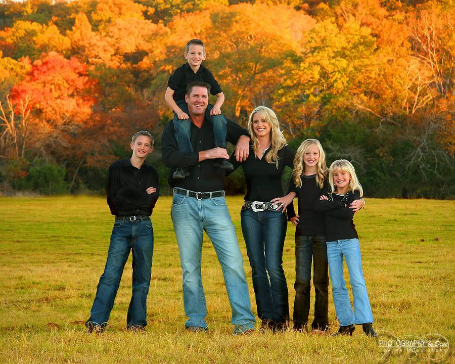 Family Portraits Ideas For Fall
 Outdoor Family s Ideas
