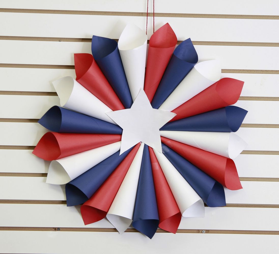 Memorial Day Arts And Craft
 16 Patriotic Wreaths That Will Fill You With Pride