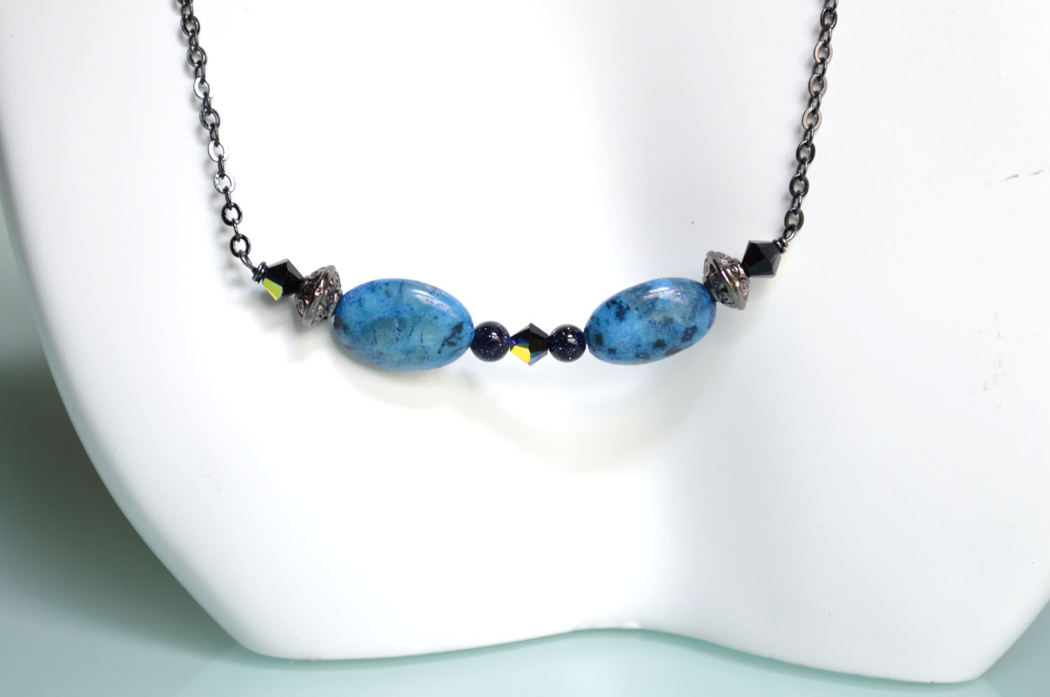 Necklace With Blue Stone
 Simple Royal Blue Stone Necklace