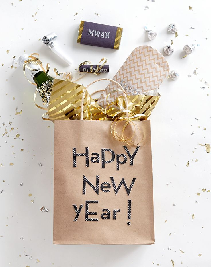 New Year Eve Gifts
 7 New Year s Eve Party Favor Ideas