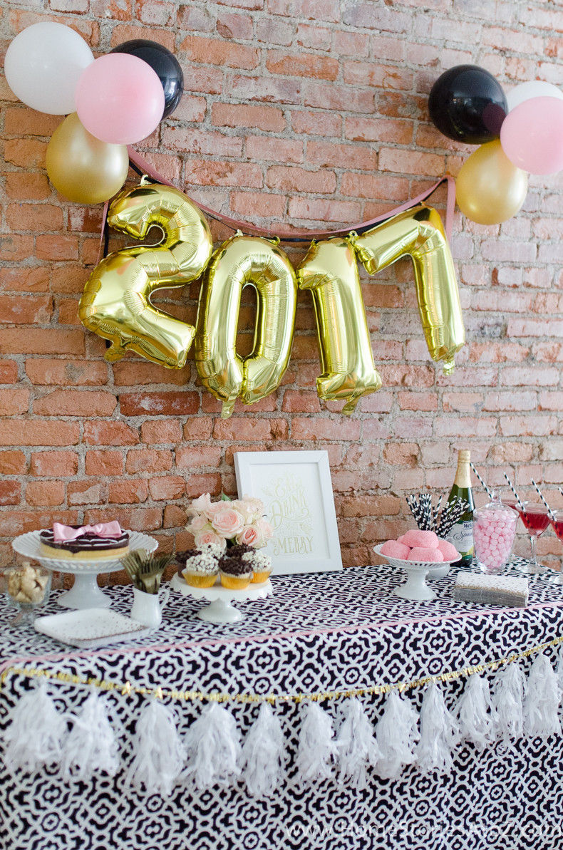New Year Eve Party Ideas
 5 Easy New Year’s Eve Party Ideas