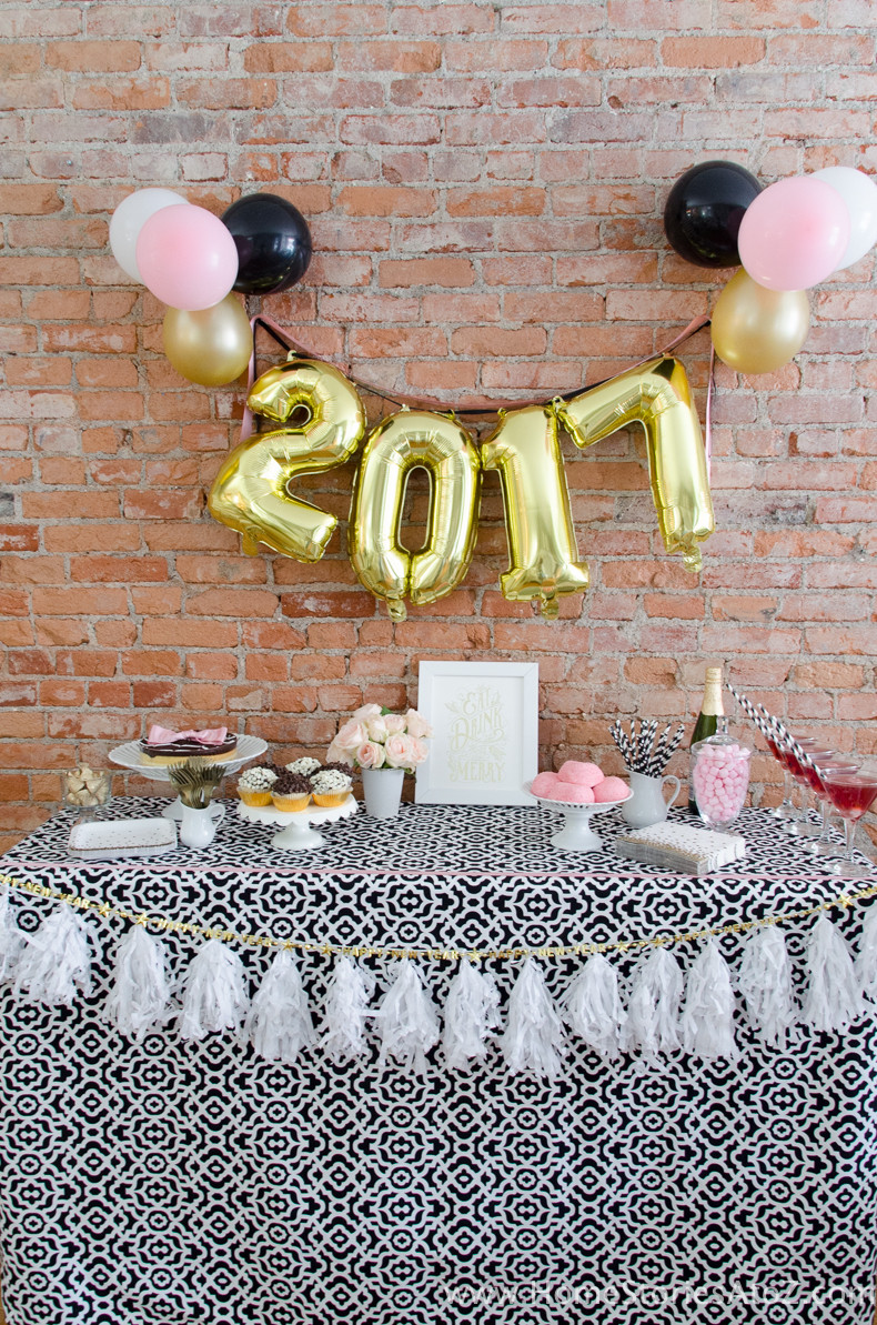 New Year Eve Party Ideas
 5 Easy New Year’s Eve Party Ideas