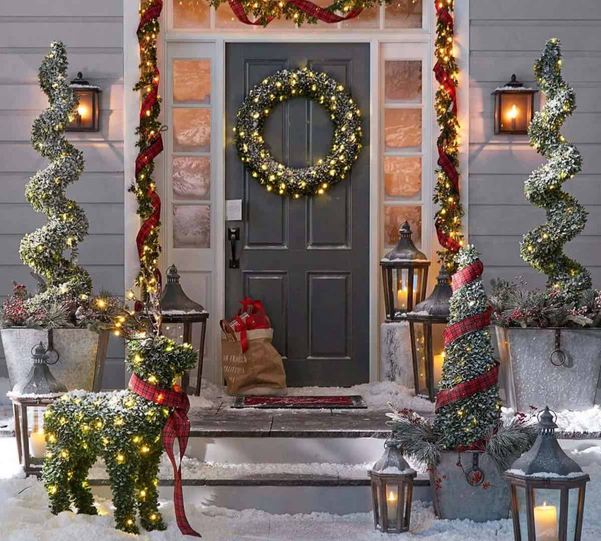 Outdoor Christmas Decoration Ideas
 28 Wonderful Christmas decorating ideas for magical