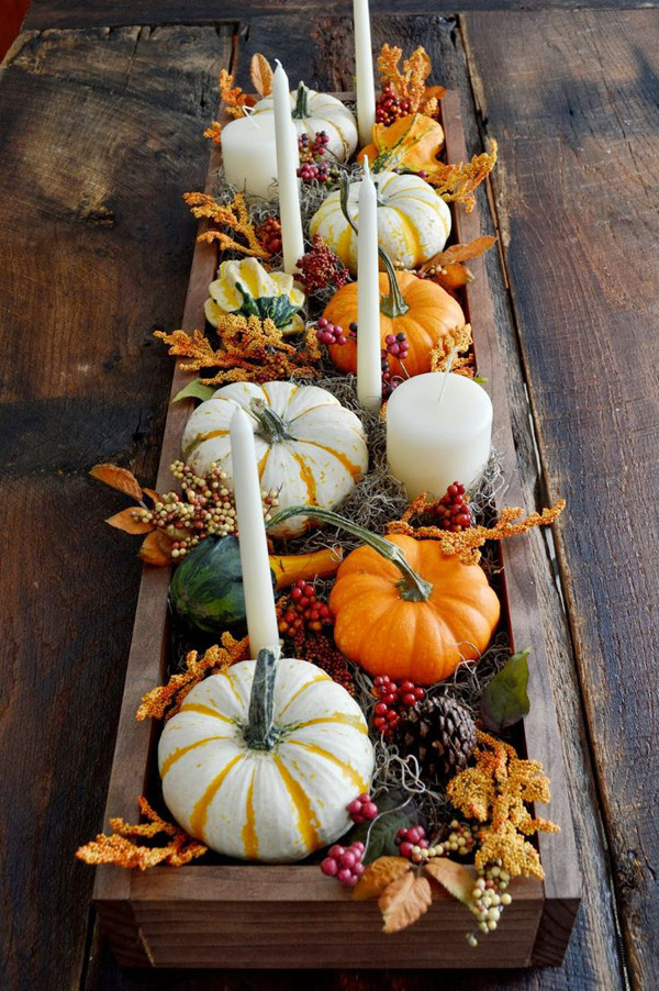 Rustic Thanksgiving Decor
 20 Traditional Thanksgiving Centerpieces And Tablescapes