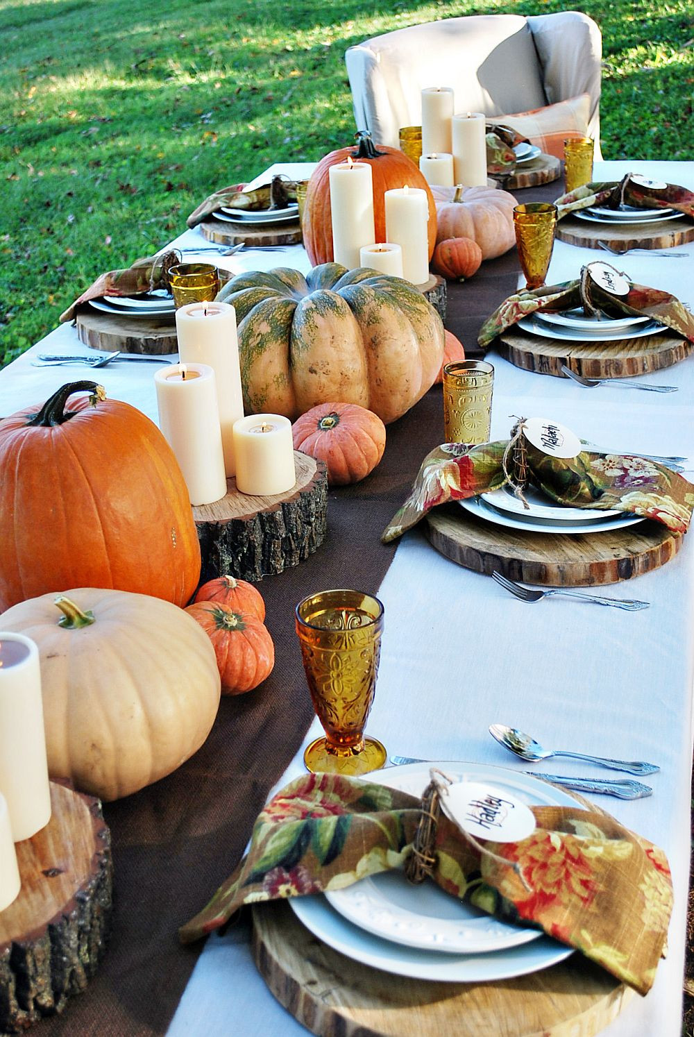 Rustic Thanksgiving Decor
 15 Outdoor Thanksgiving Table Settings for Dining Alfresco