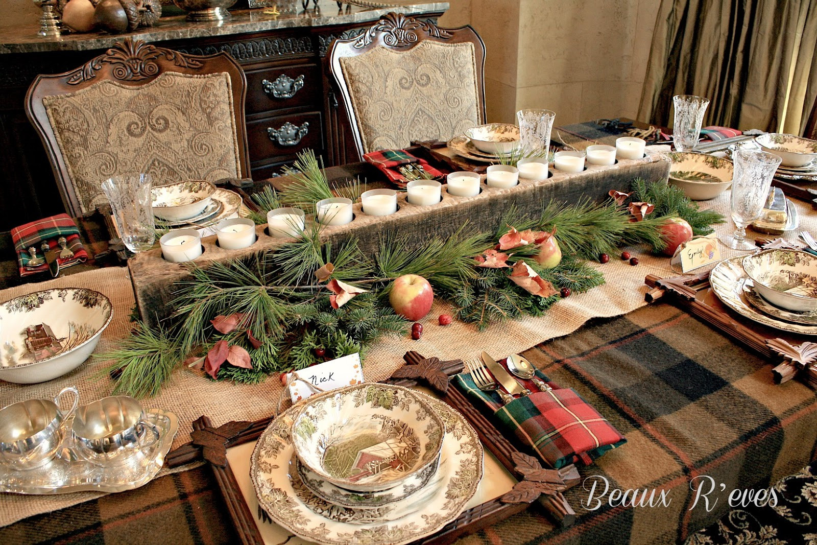 Rustic Thanksgiving Decor
 Beaux R eves Rustic Thanksgiving Table
