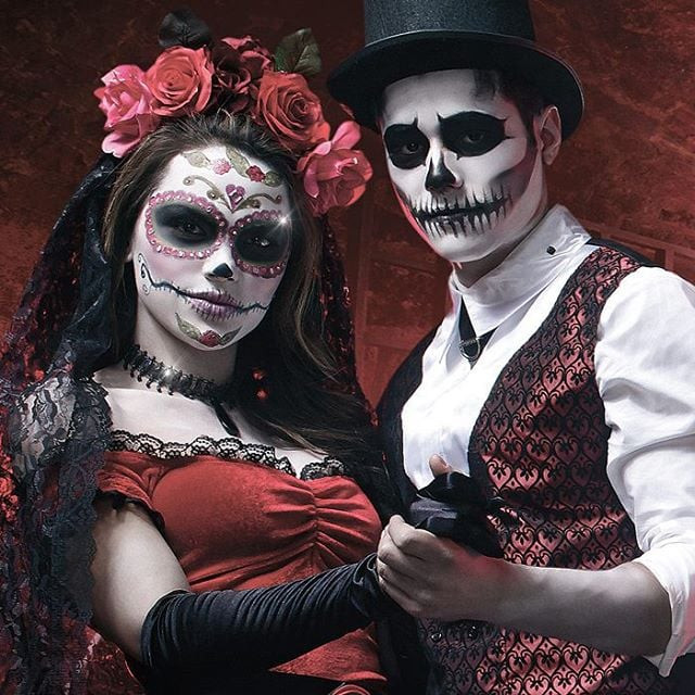 Scary Diy Halloween Costumes
 Dressy Skeletons