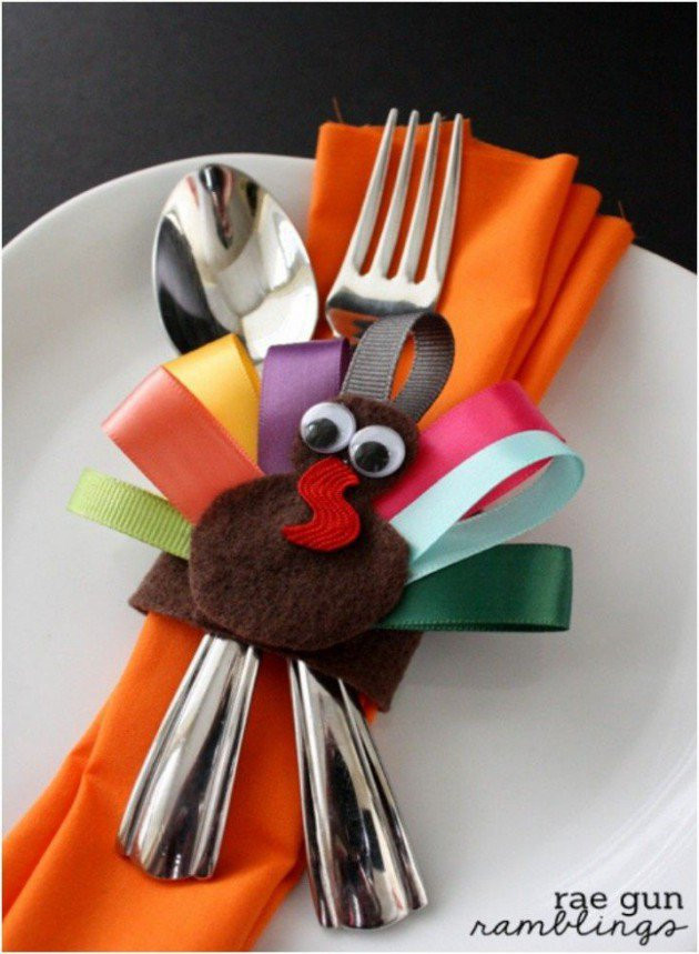 Thanksgiving Decor Diy
 23 Neat Inexpensive DIY Thanksgiving Decorations For Every