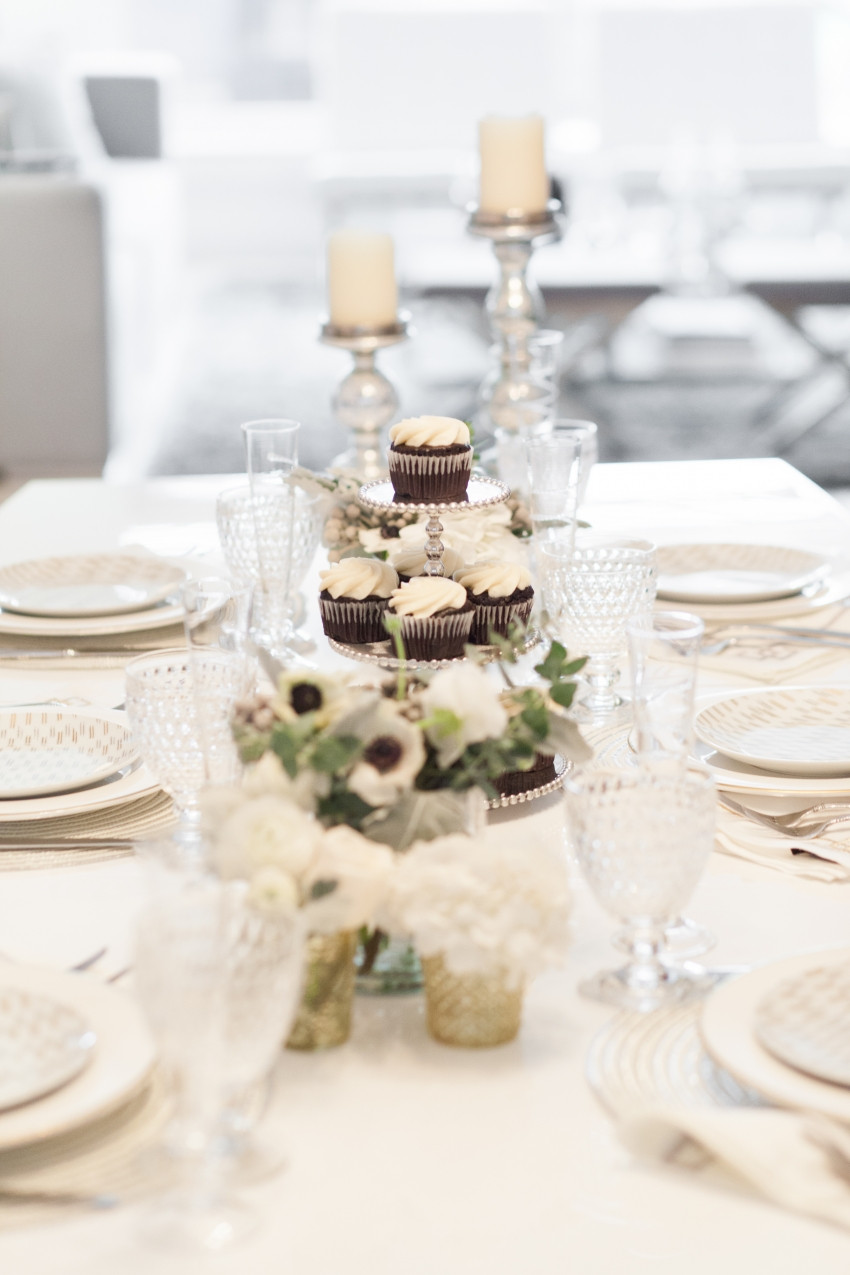 Winter White Party
 Host a Winter Dinner Party Fashionable Hostess