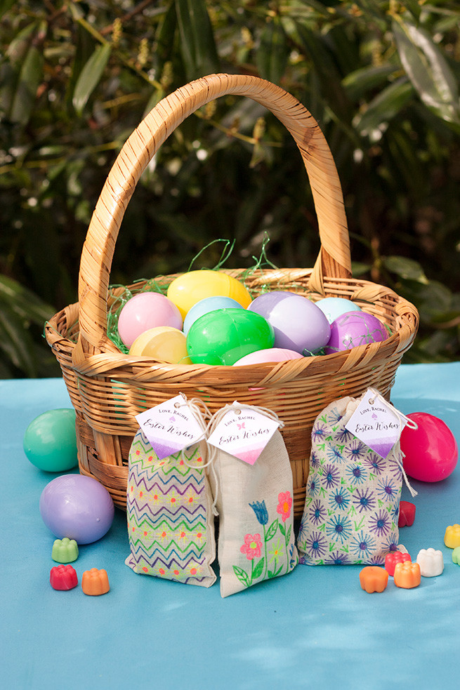 Easter Gift Bags
 DIY Easter Gift Bags Party Inspiration
