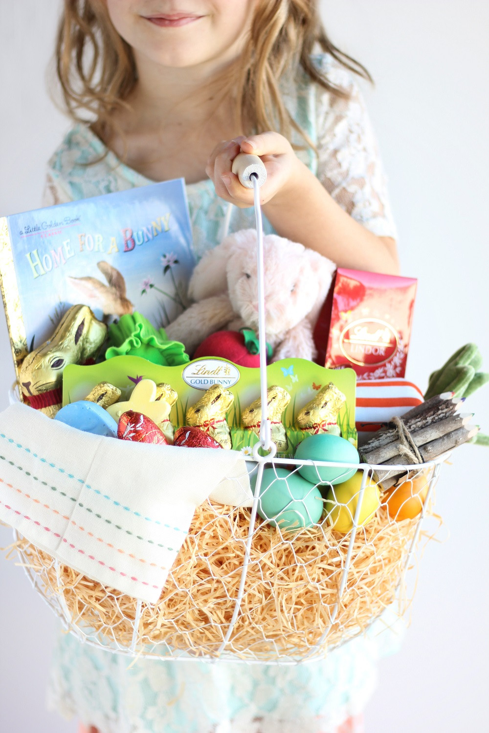 Easter Gift Ideas
 Enchanting Themed Easter Basket Ideas