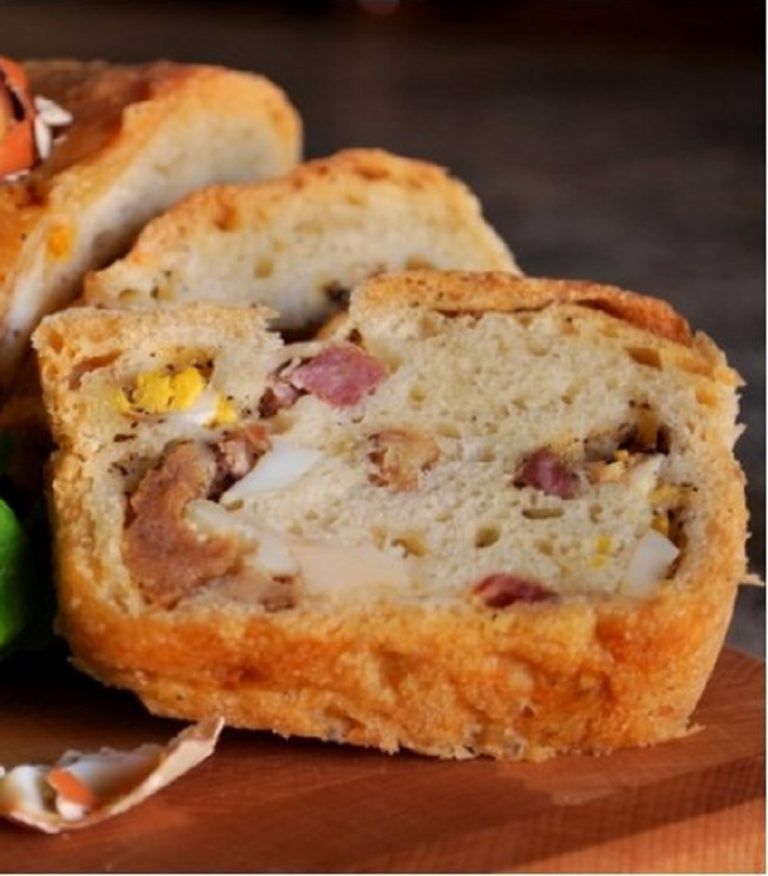 Italian Easter Bread With Meat And Cheese
 Casatiello Napoletano Recipe Italian Easter Bread with