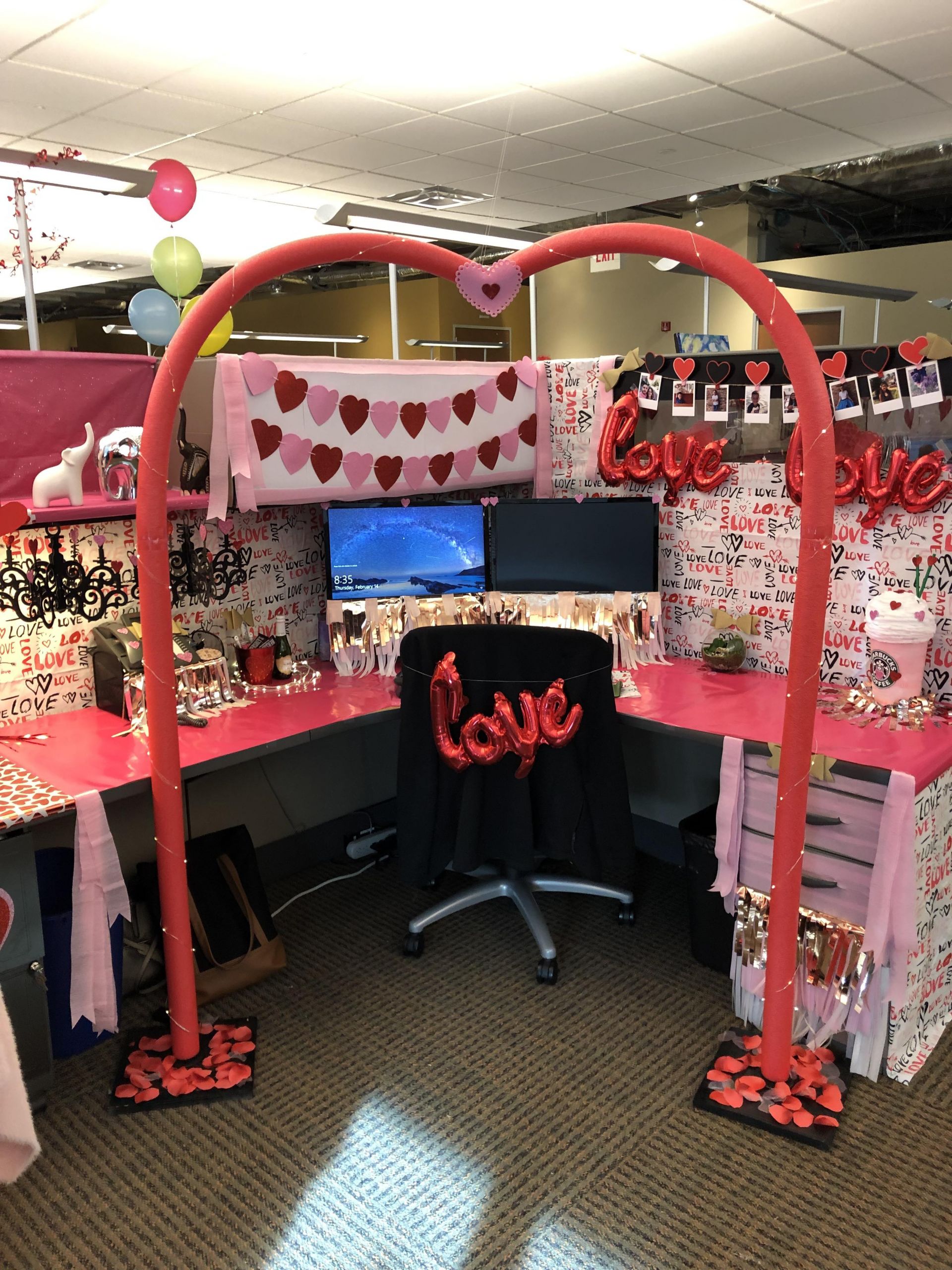Office Valentines Day Ideas
 Valentine’s Day Cubicle Contest crafts