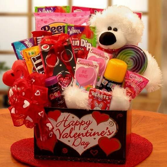 Valentine Gift Ideas To Wife
 Cute Gift Ideas for Your Girlfriend to Win Her Heart